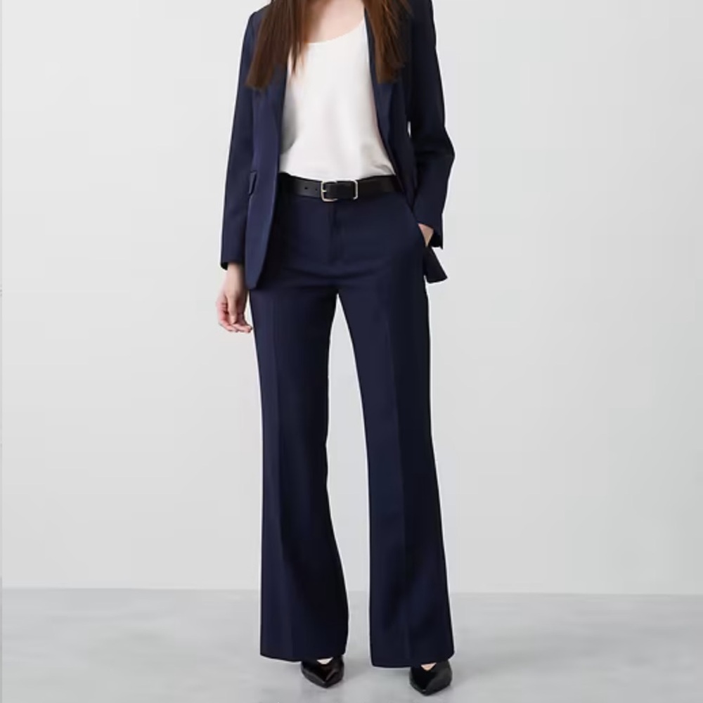 NWT Banana Republic Sculpted Bootcut Pant Navy Size 4 Petitie